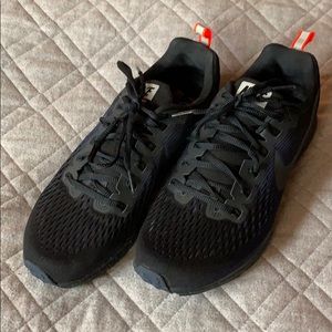 Nike Shield Pegasus 34 Sneakers